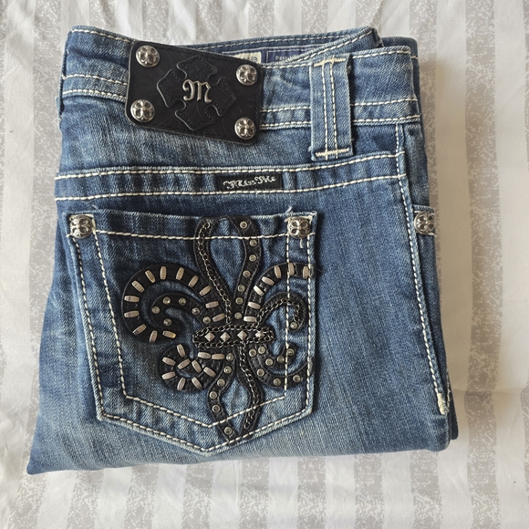 Miss Me Dark Denim Jeans Fleur-de-lis Design Size 29 With 34" Inseam - Picture 4 of 5